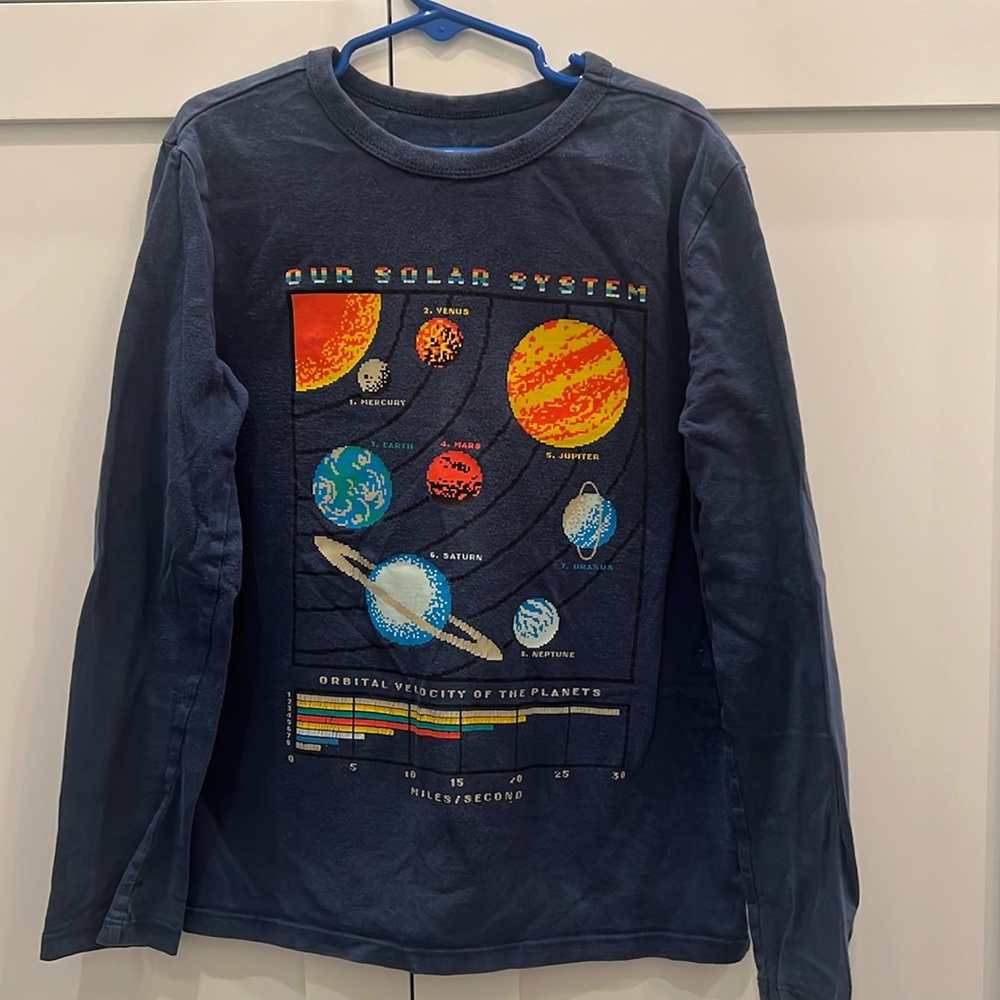 GAP Kids long sleeve tee Size Medium (8-10) color Navy. Solar System Space - Picture 1 of 3